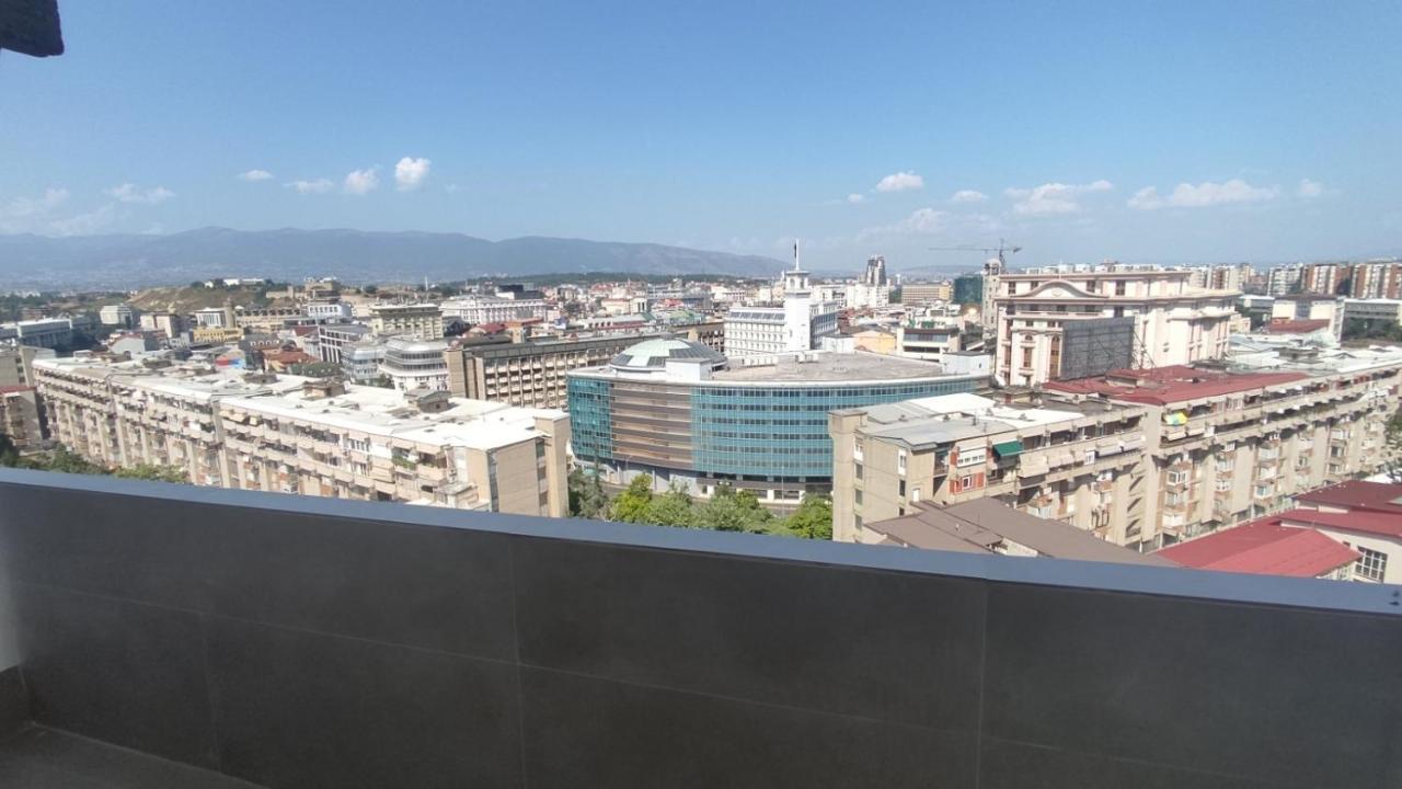 Sky View Luxury Center Skopje Apartments Exteriör bild